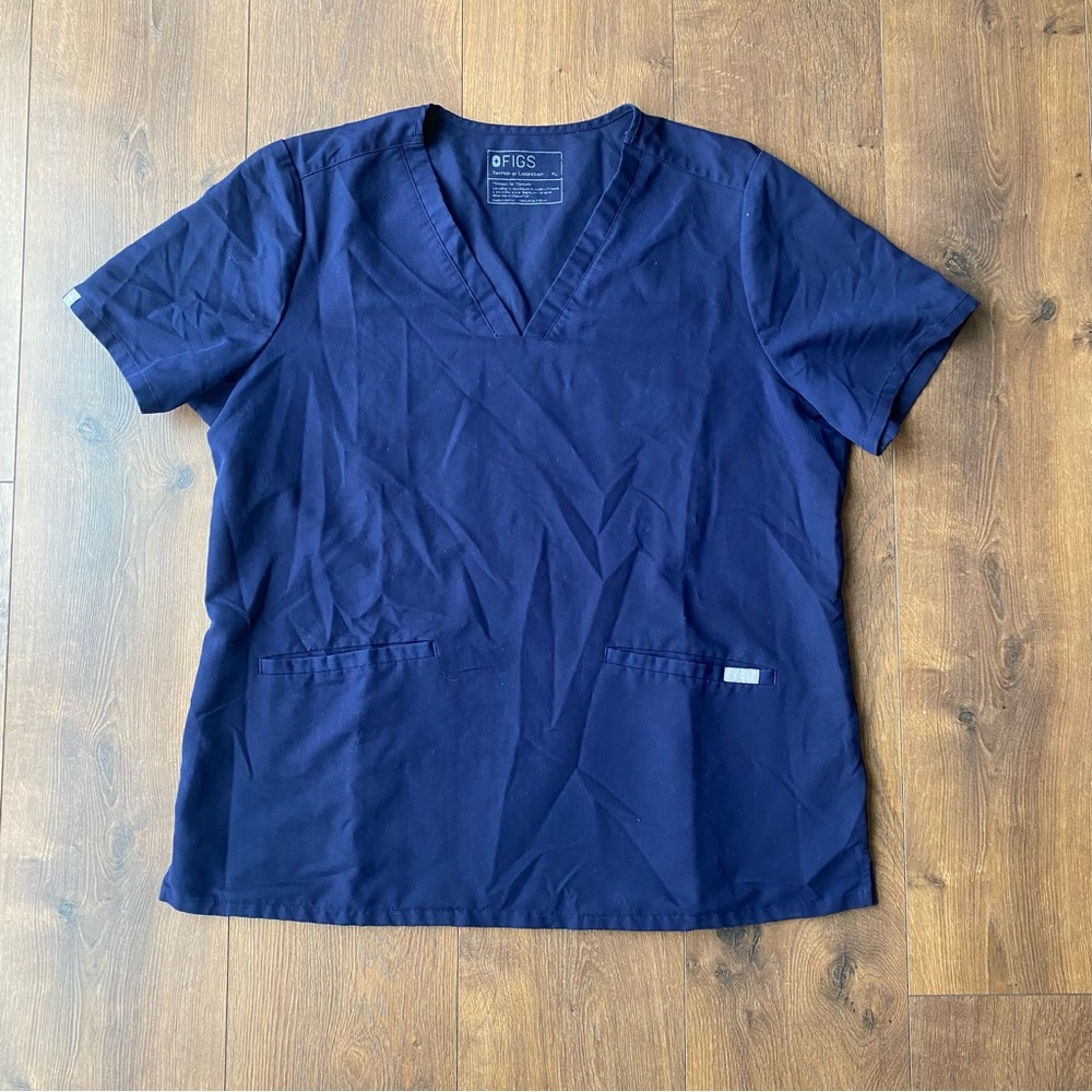 FIGS Women's Technical Collection Scrub Top FW1100 – Dark Blue, Size XL